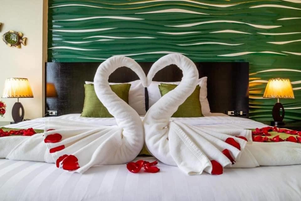 Dipantai Boutique Beach Resort Patong Bagian luar foto