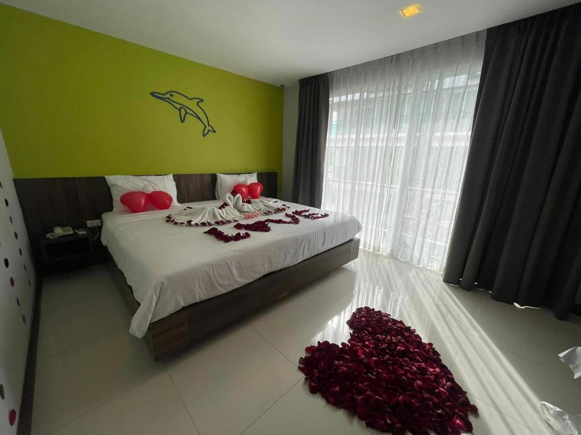 Dipantai Boutique Beach Resort Patong Bagian luar foto